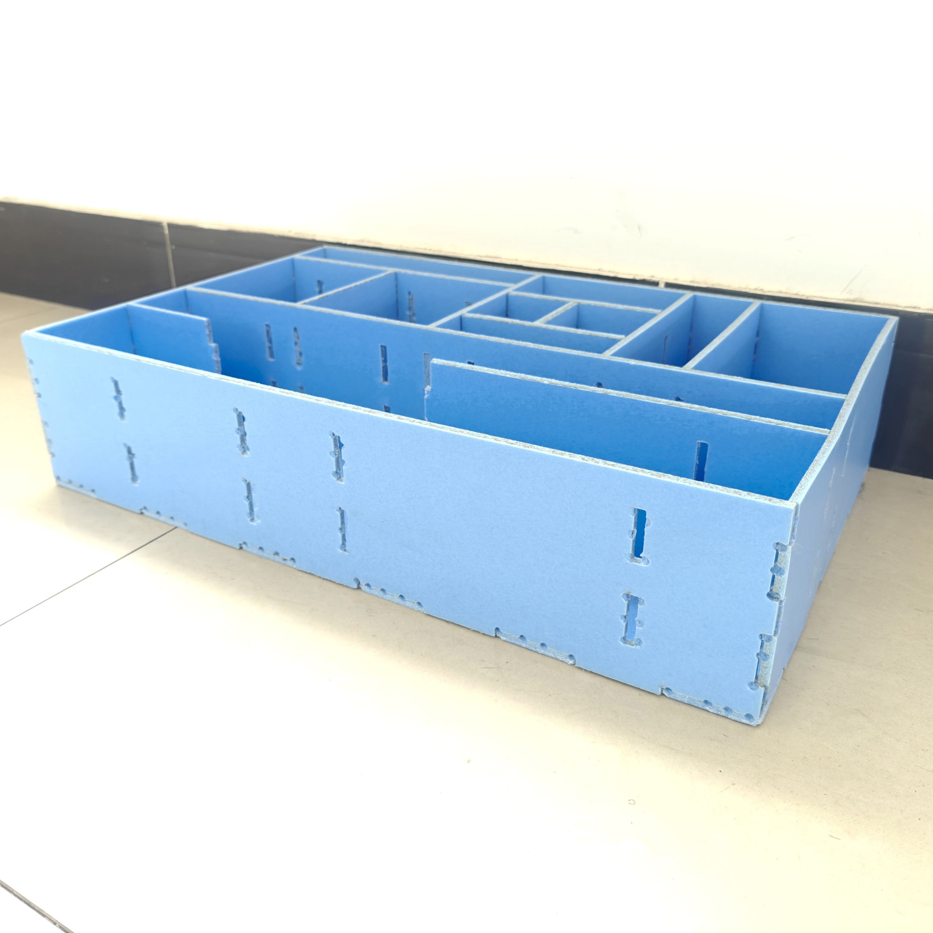 Custom-designed stopper containers Custom-designed stopper containers