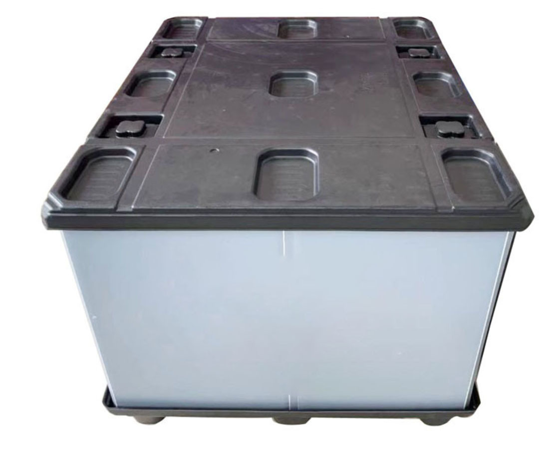Custom-sized plastic pallet container Custom-sized plastic pallet container