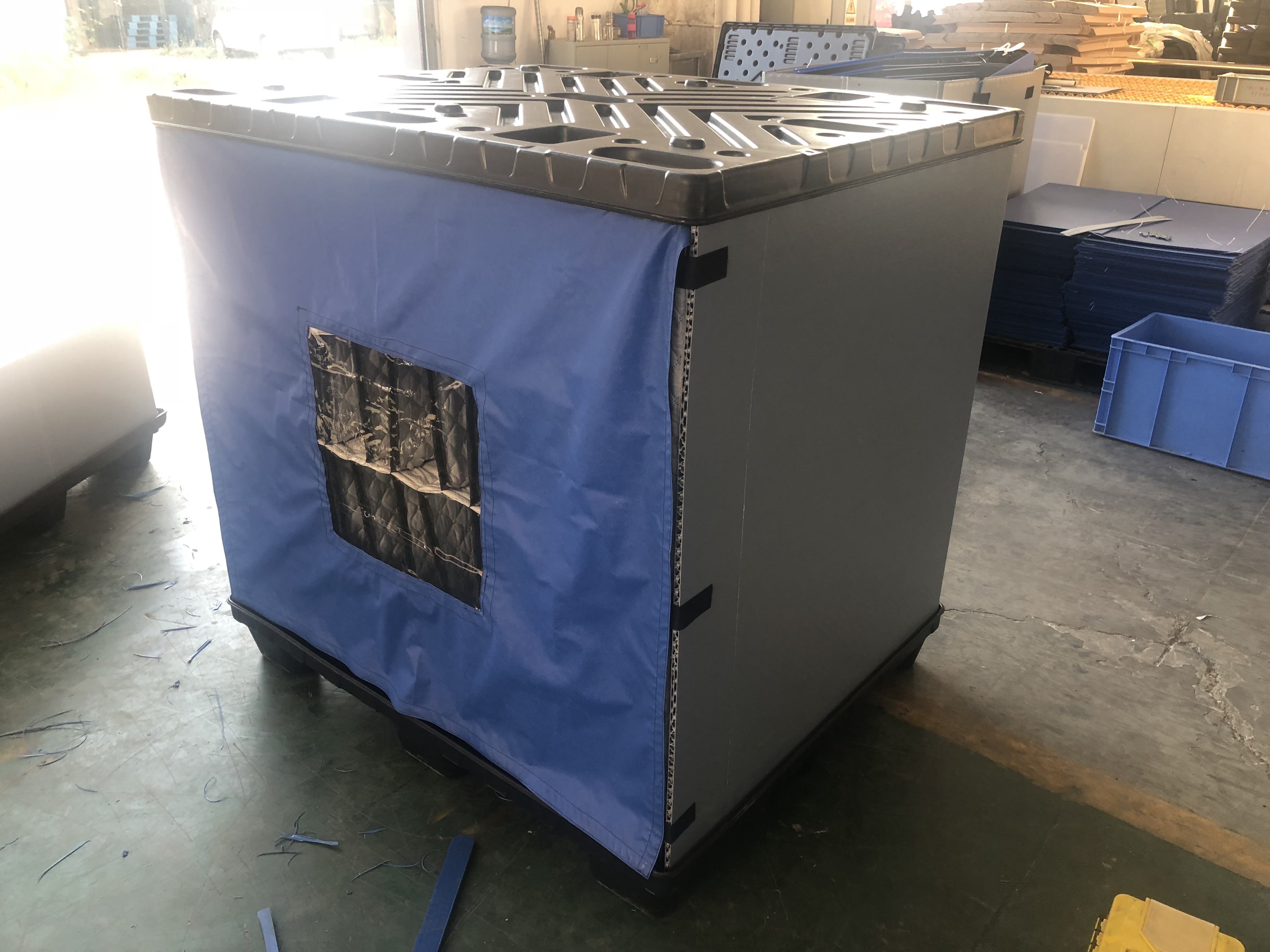 plastic container plastic container