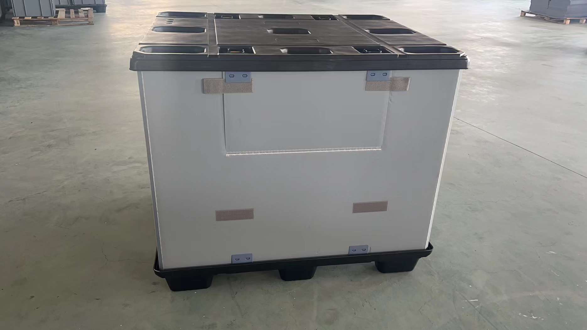 plastic crate plastic crate