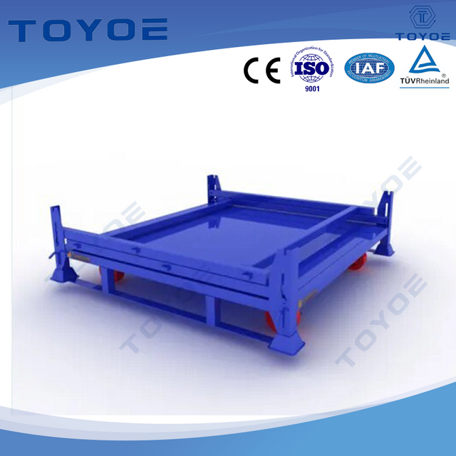 Compact foldable stackable auto rack with adjustable base/wheels.