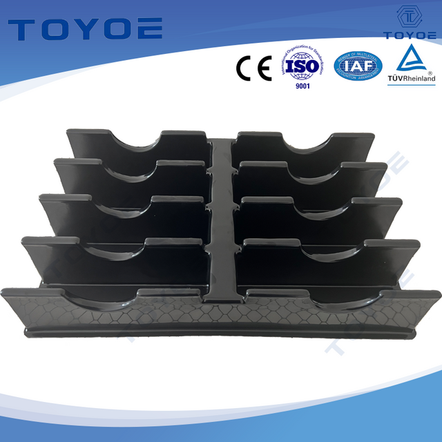 The glossy plastic lining effectively stores the products