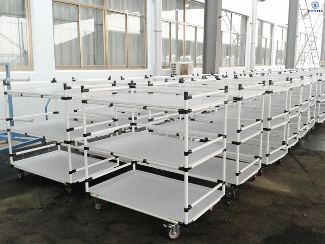 Plastic Pipe And Rod Truck for Transporting Small Parts