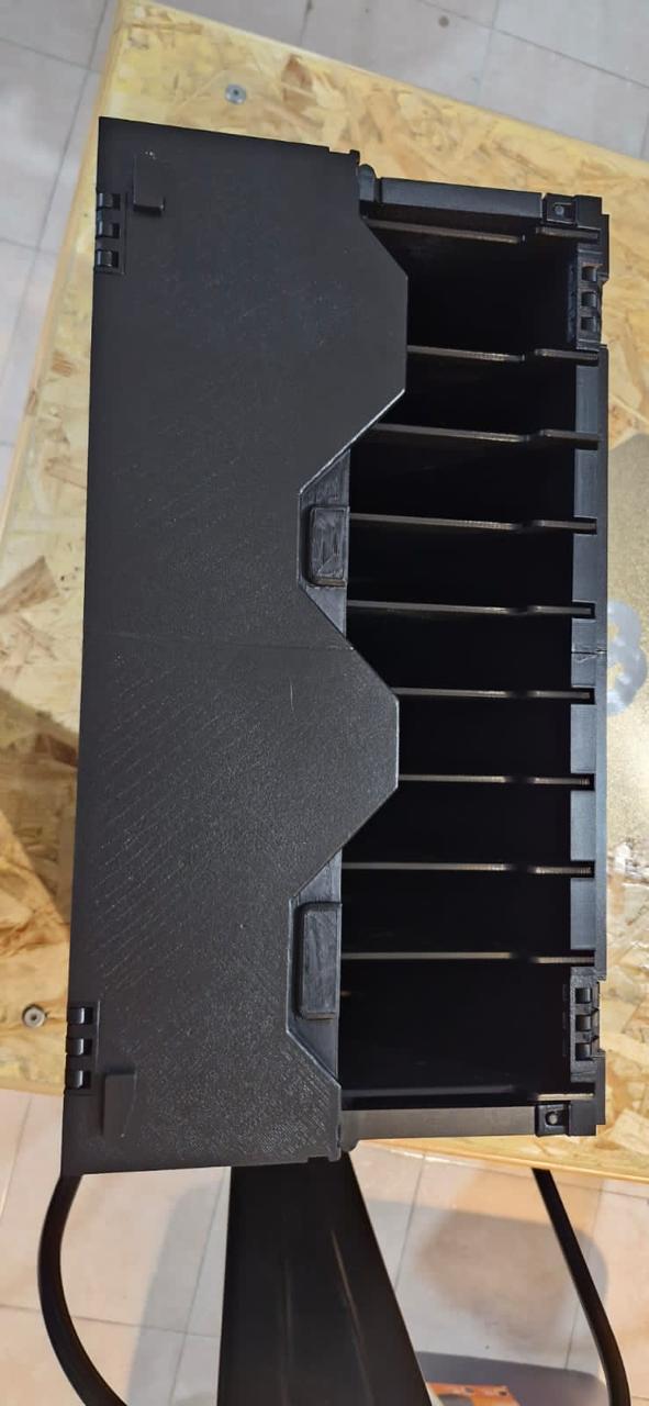 EU box with lid