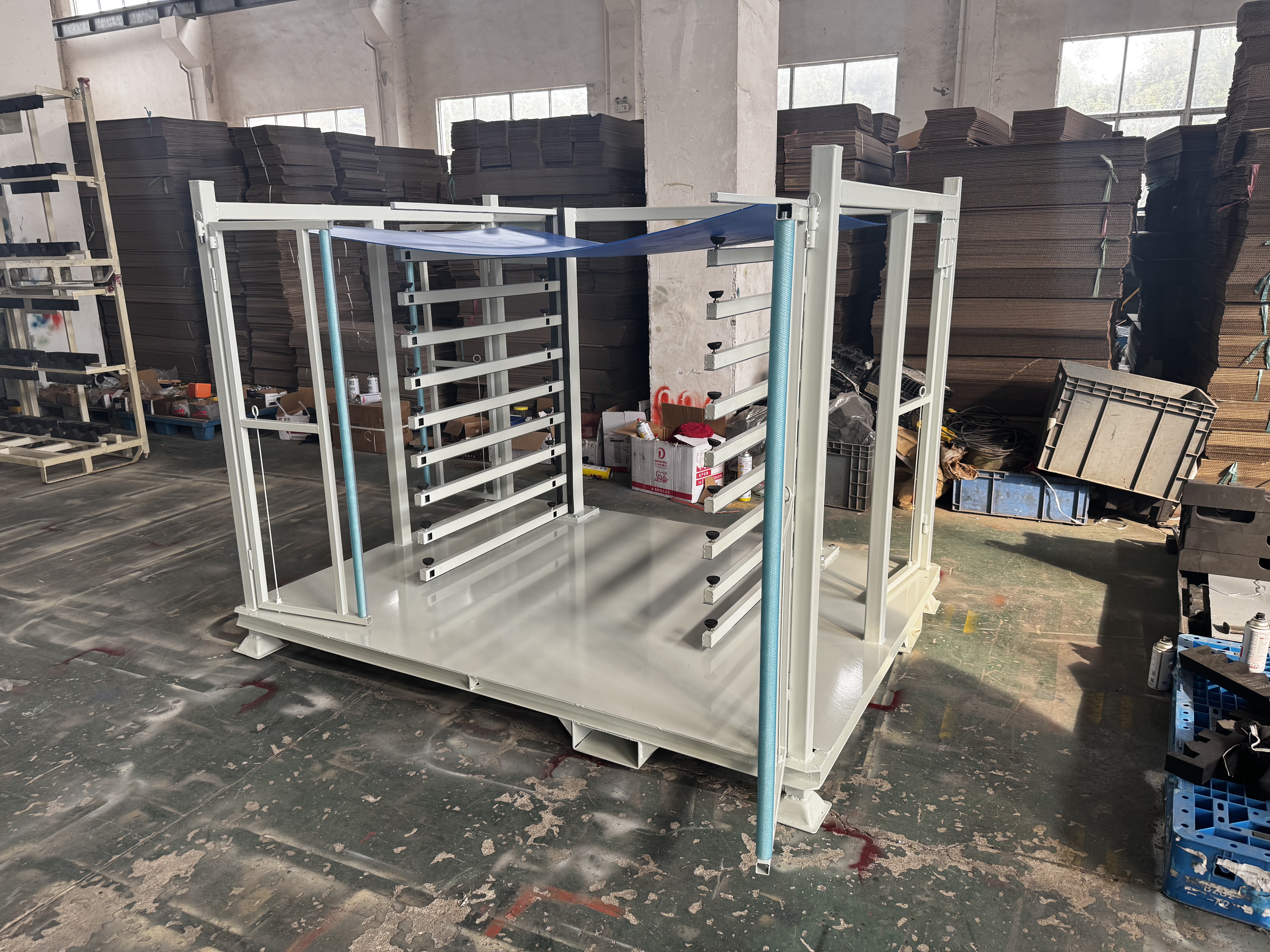 Storage rack for car sunroof assembly