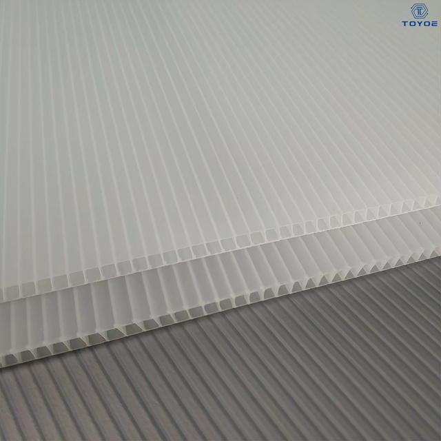 plastic sandwich panel