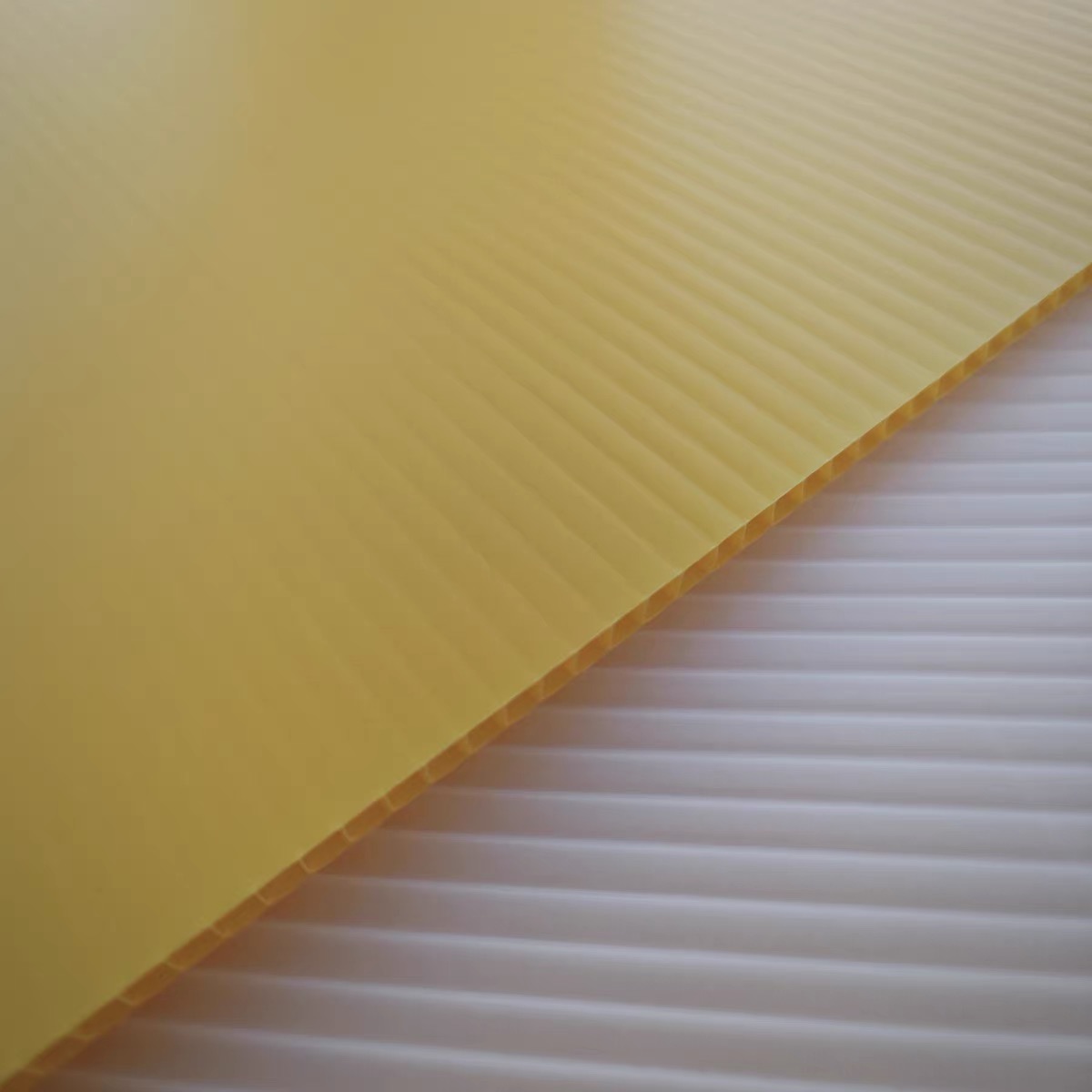 Custom-coloured plastic sheets