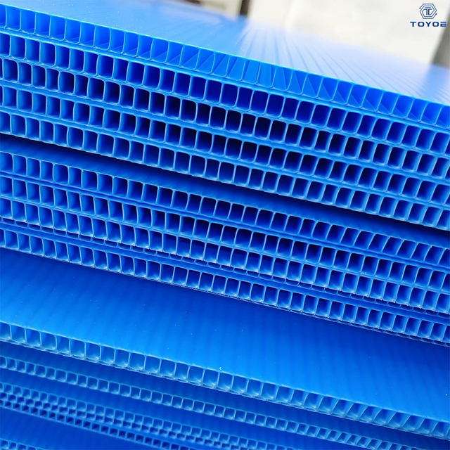 Plastic Corrugated Panel