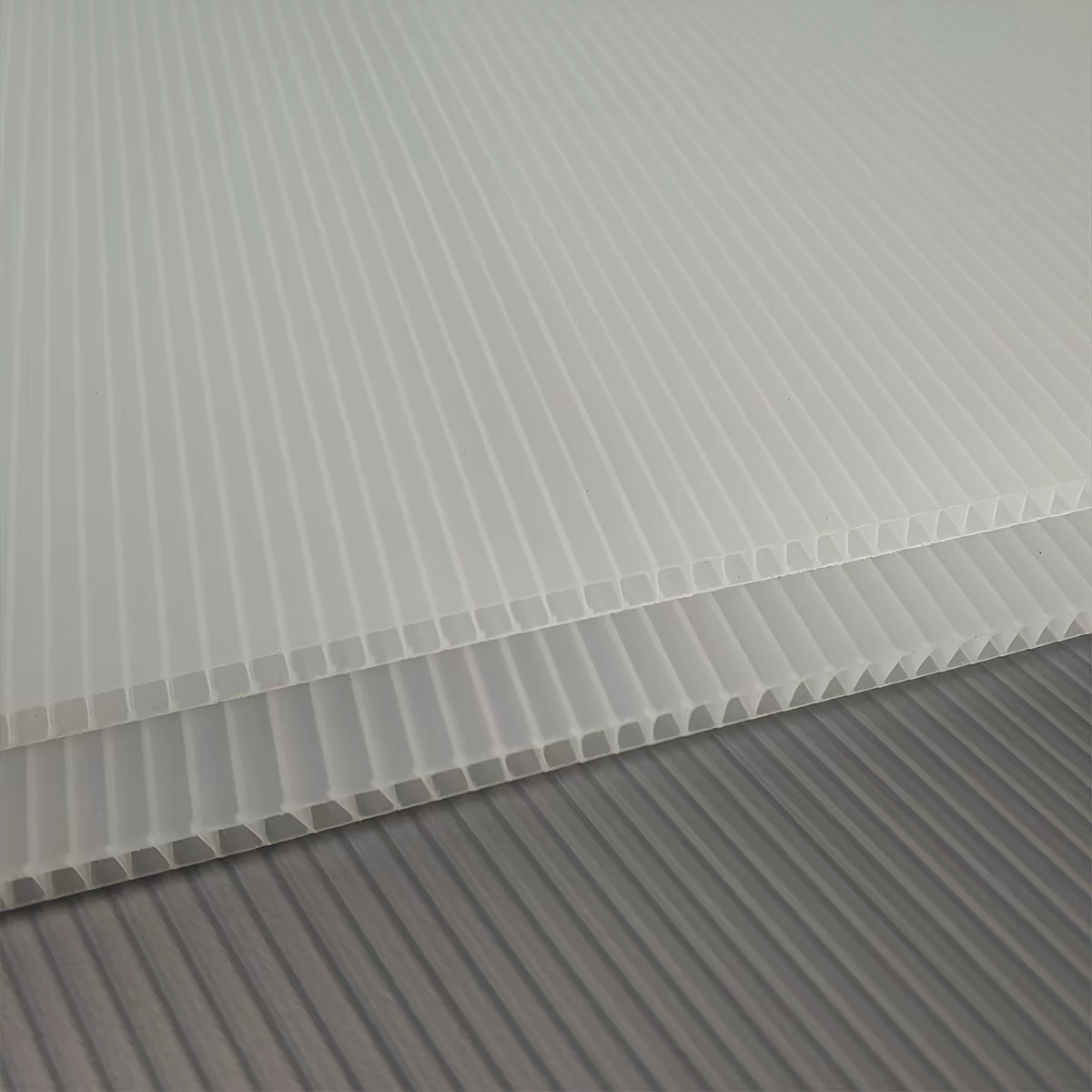 PP hollow sheet